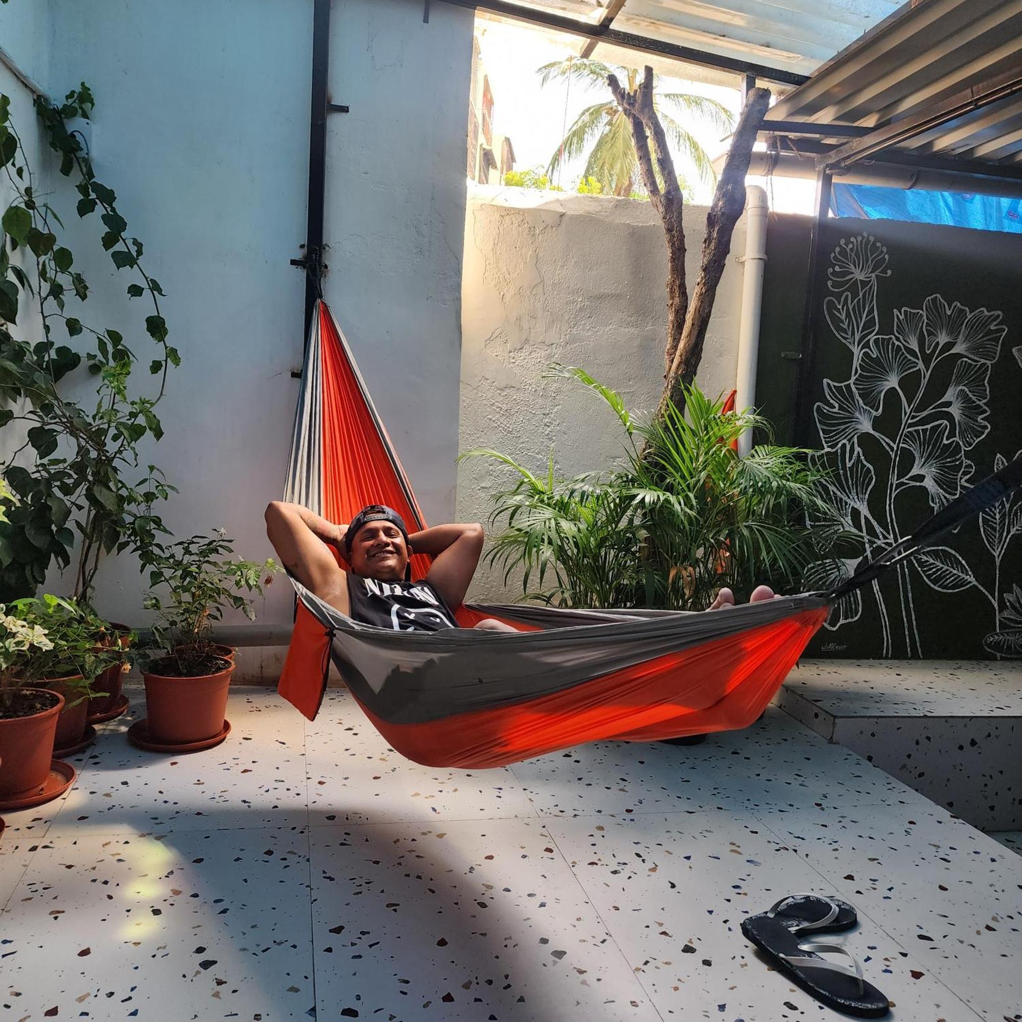 Hammock Hostels - Bandra Mumbai Exteriör bild