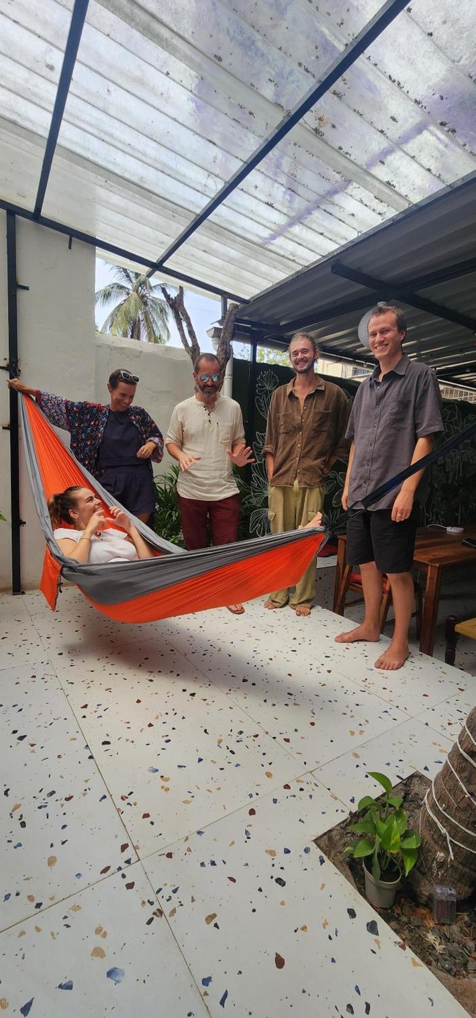 Hammock Hostels - Bandra Mumbai Exteriör bild